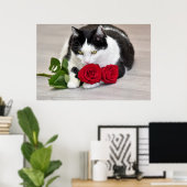 赤いバラを持つかわいい猫 ポスター (ホームオフィス)