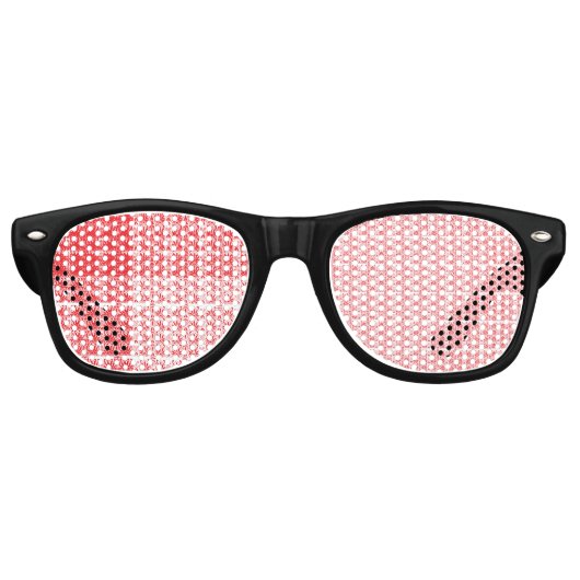 赤いバラ鮮やかに露がそっと乗っている レトロサングラス (正面)