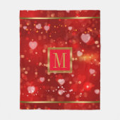 赤いバレンタインハート背景金ゴールドアクセント フリースブランケット (正面)