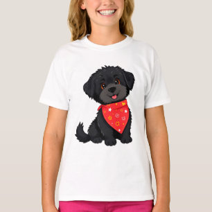 赤いバンダナを着けた愛らしい黒い子犬 Tシャツ