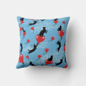 赤いバ飛んでいるルーン クッション (裏面)