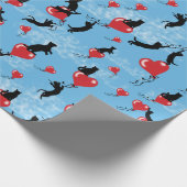 赤いバ飛んでいるルーン ラッピングペーパー (角)