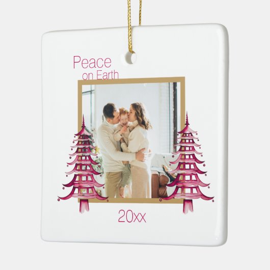 赤いパゴダのクリスマスツリー2 – 地球の平和 セラミックオーナメント (左)