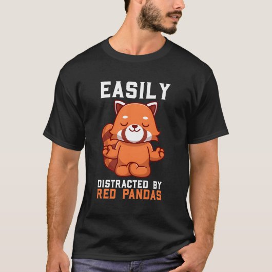 赤いパンダに簡単に気を取られる Tシャツ (正面)