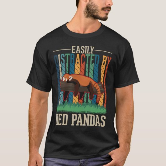赤いパンダに簡単に気を取られる Tシャツ (正面)