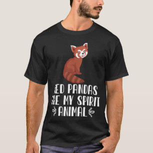 赤いパンダは私の霊獣だ Tシャツ