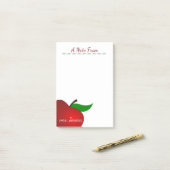 赤いパーソナライズされたアップル先生 ポストイット (デスク上)