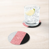 赤いピンクのろうけつ染めとグレーの水色の文字 ラウンドペーパーコースター (インサイチュ)