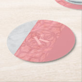 赤いピンクのろうけつ染めとグレーの水色の文字 ラウンドペーパーコースター (アングル)
