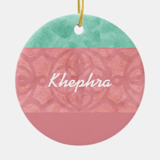 赤いピンクのろうけつ染めと青い水の色名 セラミックオーナメント (正面)