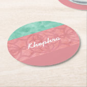 赤いピンクのろうけつ染めと青い水の色名 ラウンドペーパーコースター (アングル)