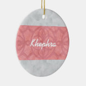 赤いピンクのろうけつ染めグレーの水の色名 セラミックオーナメント (右)