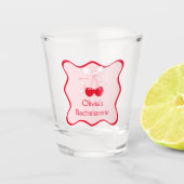 赤いピンクのウェーブボウ チェリーオントップ バチェロレッテ ショットグラス (正面)