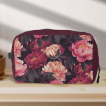 赤いピンクのカラフルヴィンテージ花パターン，モノグラム ドップキット<br><div class="desc">PixeliaDesignsの赤いピンクの花パターカラフルンMonogram Dopp Kitバッグであなたの冒険の活気を受け入れる。スタイルと機能性を大切にする女性のために作られたこの絶妙なDoppキットは、赤とピンクの色合いの魅力的な花のパターンを特徴とし、屋外、旅行、エクササイズの様々な衣装とシームレスにブレンド。モノグラム機能を使用して旅行やダンスの要ユニーク素をパーソナライズし、あなたの持ち物がエレガンスで際立つようにする。外出先でダイナミックな女性に理想的な、このカラフルアクセサリーは保、人生が行く場所にかかわらず、あなたの必需品を整理し、アクセス可能な約束をする。</div>