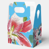 赤いピンクのリリー フラワーブルー ウェディングケーキ フェイバーボックス (オープン)