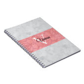 赤いピンクろうけつ染めと灰色の水モノグラムの色 ノートブック (右側)