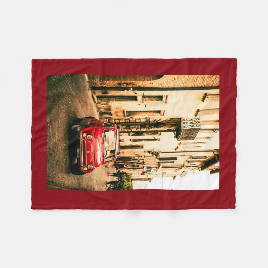 赤いフィアット500、イタリアのフリースブランケットのヴィンテージ車 フリースブランケット (正面(横))