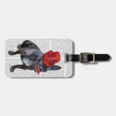 赤いフランスの帽子と口ひげのあるブルドッグ ラゲッジタグ (正面横)