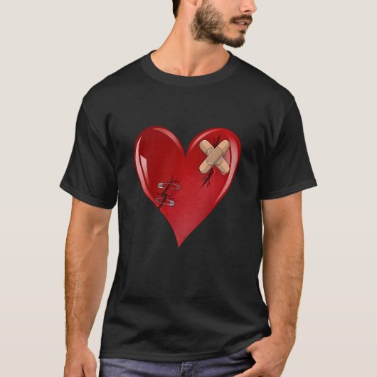 赤いブレークハートバレンタインデー Tシャツ (正面)