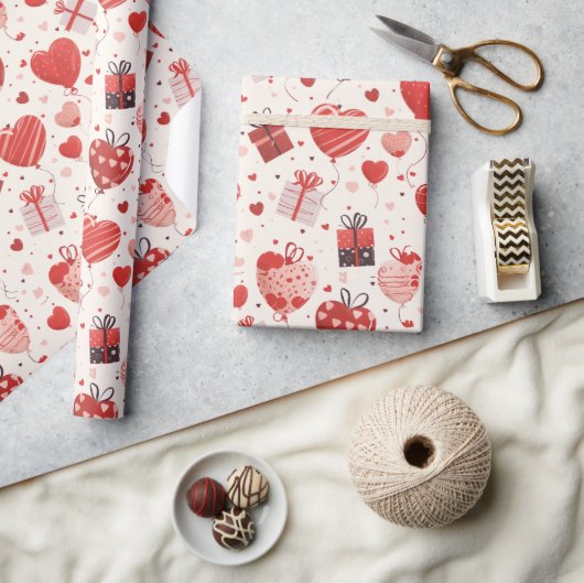 赤いプレゼントギフトとハート型バルーン子供 ラッピングペーパー (クラフト)