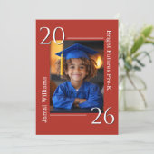 赤いプレーキンダーガーテン2歳児　写真　卒園式のお祝い 案内状 (スタンド正面)