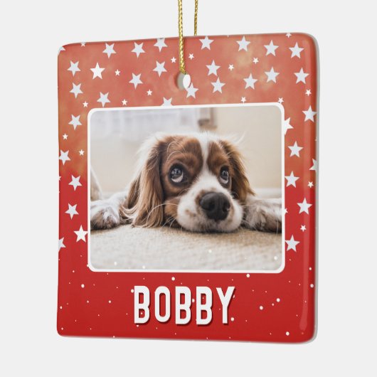赤いペットに白い星の写真名クリスマス セラミックオーナメント (左)