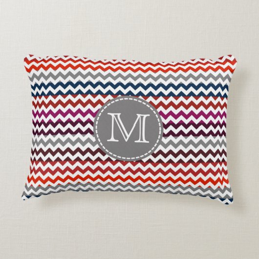 赤いホワイトグレーシェブロンジグジグモノグラム アクセントクッション (裏面)