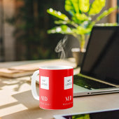 赤いホワイトモノグラムの名前ビジネスロゴ コーヒーマグカップ