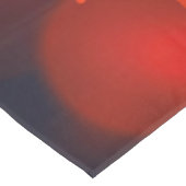 赤いポピーの濃い背景と《写真》ぼけ味効果 テーブルクロス (アングル)