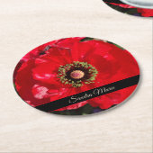 赤いポピーの花をパーソナライズ ラウンドペーパーコースター (アングル)