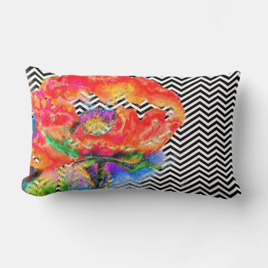 赤いポピー – 黒と白のシェブロン ランバークッション (正面)