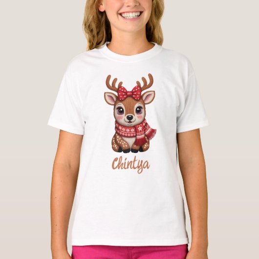 赤いマフラーがキュートなトナカイの赤ちゃんの水彩画 Tシャツ (正面)