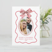 赤いメリー波状のフレームの弓フォトクリスマス シーズンカード (スタンド正面)