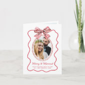 赤いメリー波状のフレームの弓フォトクリスマス シーズンカード (正面)