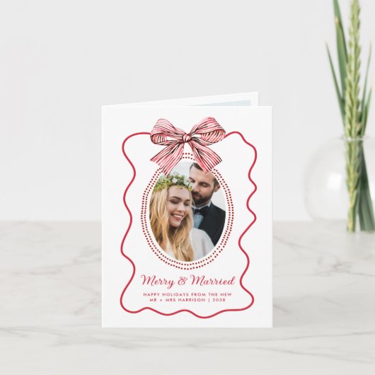 赤いメリー波状のフレームの弓フォトクリスマス シーズンカード (正面)