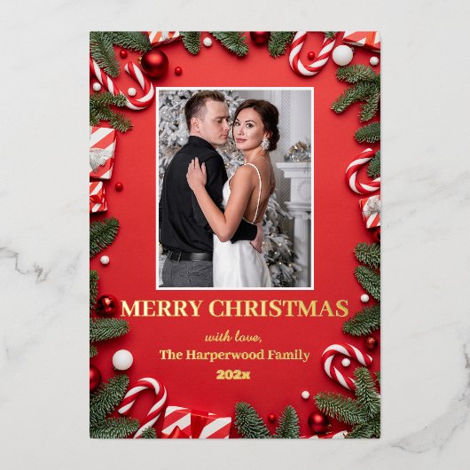 赤いモダンエレガントリースのクリスマスファミリー写真 箔シーズンカード (正面)