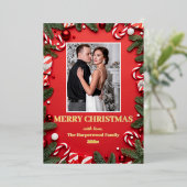 赤いモダンエレガントリースのクリスマスファミリー写真 箔シーズンカード (立ち正面)