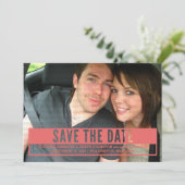 赤いモダンカットアウト日付の保存招待状 招待状 (スタンド正面)