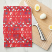 赤いモダンクリスマスホリデーのスノーフレーク・パターン キッチンタオル (四つ折り)