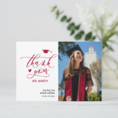 赤いモダンスクリプエレガントト写真のシンプル卒業 サンキューカード (スタンド正面)