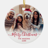 赤いモダンスクリプトホワイト2写真メリークリスマス セラミックオーナメント (正面)