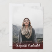 赤いモダンブルゴーニュのミニマル写真卒業 招待状 (裏面)