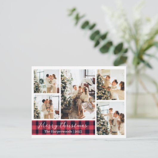 赤いモダン格子模様のクリスマスファミリー写真コラージュ シーズンポストカード (スタンド正面)