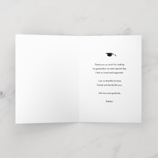 赤いモダン金ゴールドスクリプト卒業ありがとう 箔グリーティングカード (内側レイダウン)