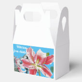 赤いユリの花の紅茶パーティーケーキのギフトボックス フェイバーボックス (オープン)