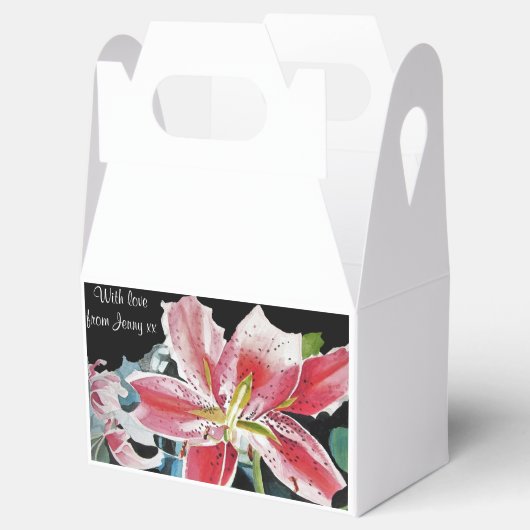 赤いユリの花の紅茶パーティーケーキ ファボリーボックス フェイバーボックス (オープン)