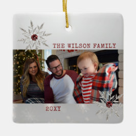 赤いライン石を持つ銀結晶スノーフレーク セラミックオーナメント