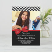 赤いリボンチェブロンの写真付き卒業発表 招待状 (スタンド正面)