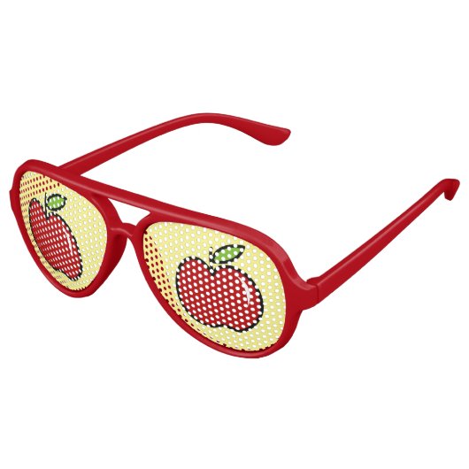 赤いリンゴおもしろいの果実パーティーがサングラスを彩る アビエーターサングラス (アングル)
