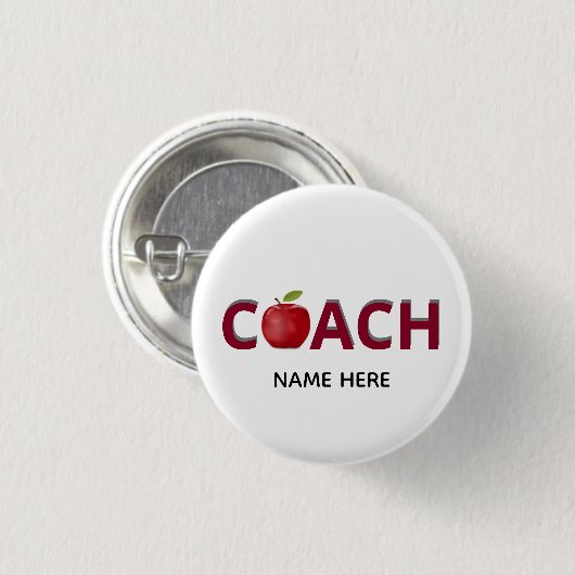 赤いリンゴとバーガンディのコーチ文字 缶バッジ (正面&裏面)